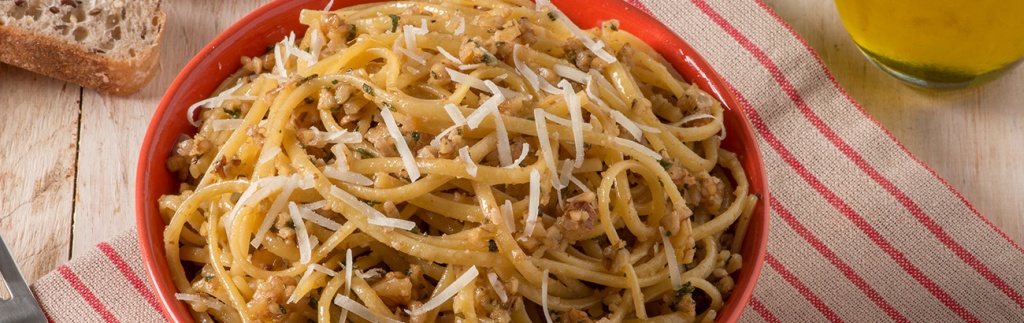 Linguine with Walnut Sauce