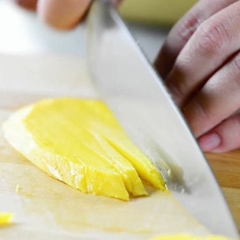 How To Julienne a Mango