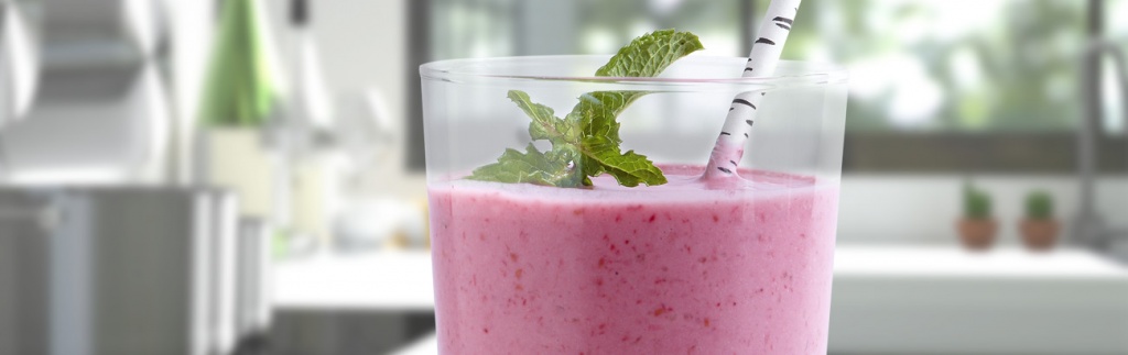 Strawberry-Orange-Vanilla Breakfast Smoothie