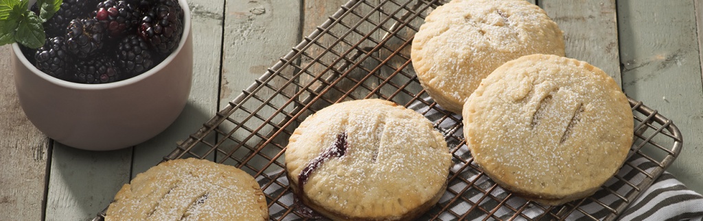 Balsamic Blackberry and Ricotta Hand Pies