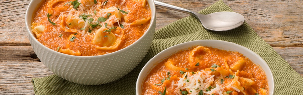Tomato and Tortellini Soup