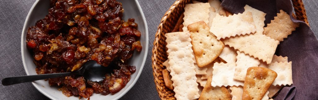 Date-Topped Semolina Bites
